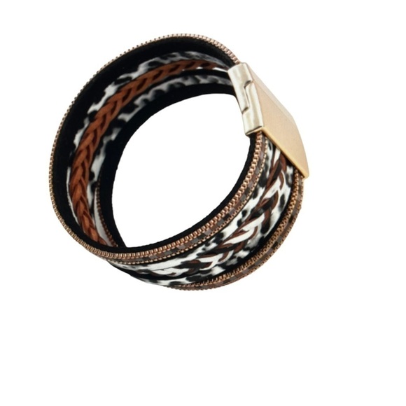 Boho Multi Layer Leather Braided Leopard Pattern Magnetic Buckle Bracelet - Picture 3 of 5